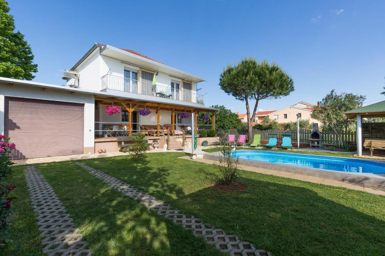 Apartment Twisting By The Private Pool Zadar Buitenkant foto